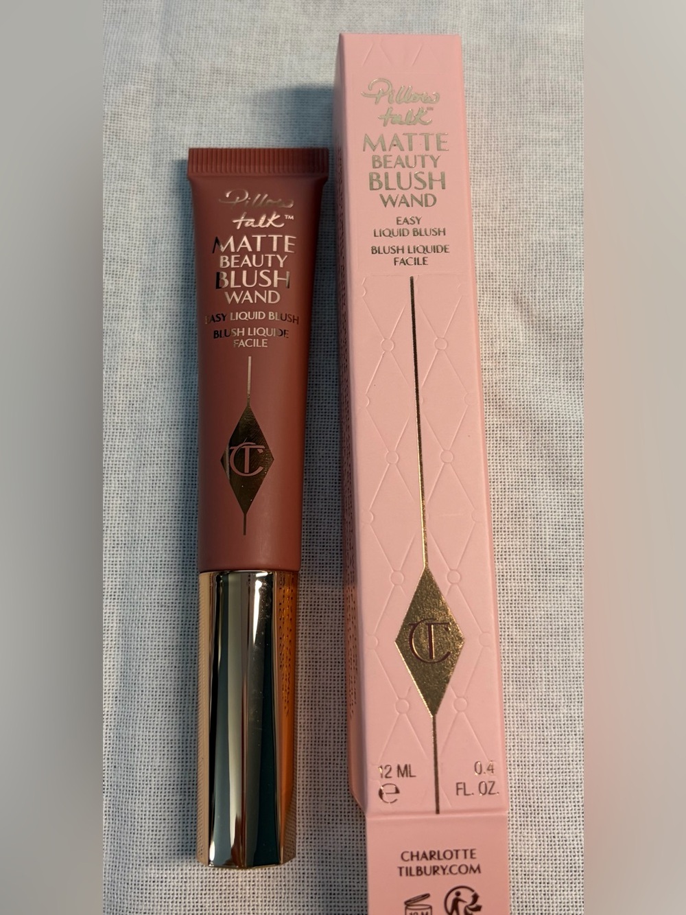 Charlotte Tilbury Matte Beauty Blush Wand - Shade Pillow Talk.